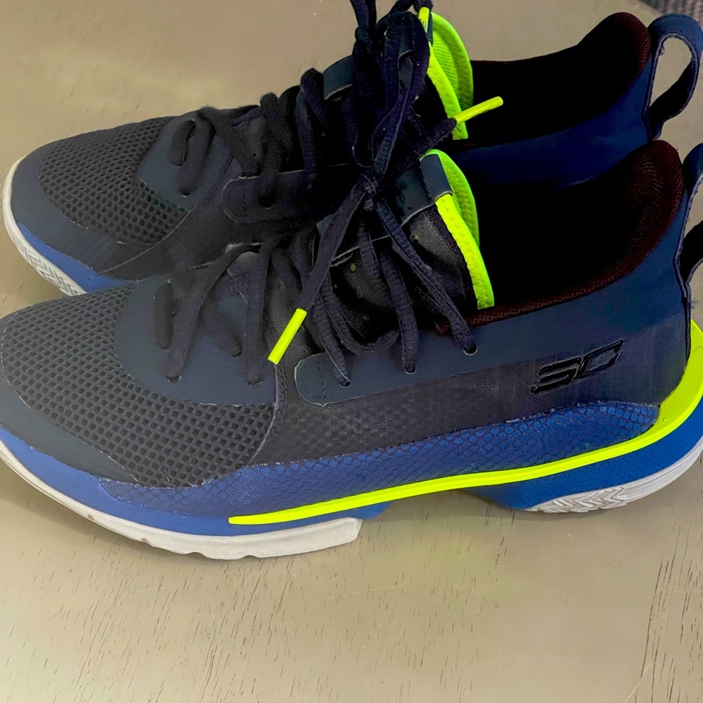 Under Armour Steph Curry low profile basketball shoes